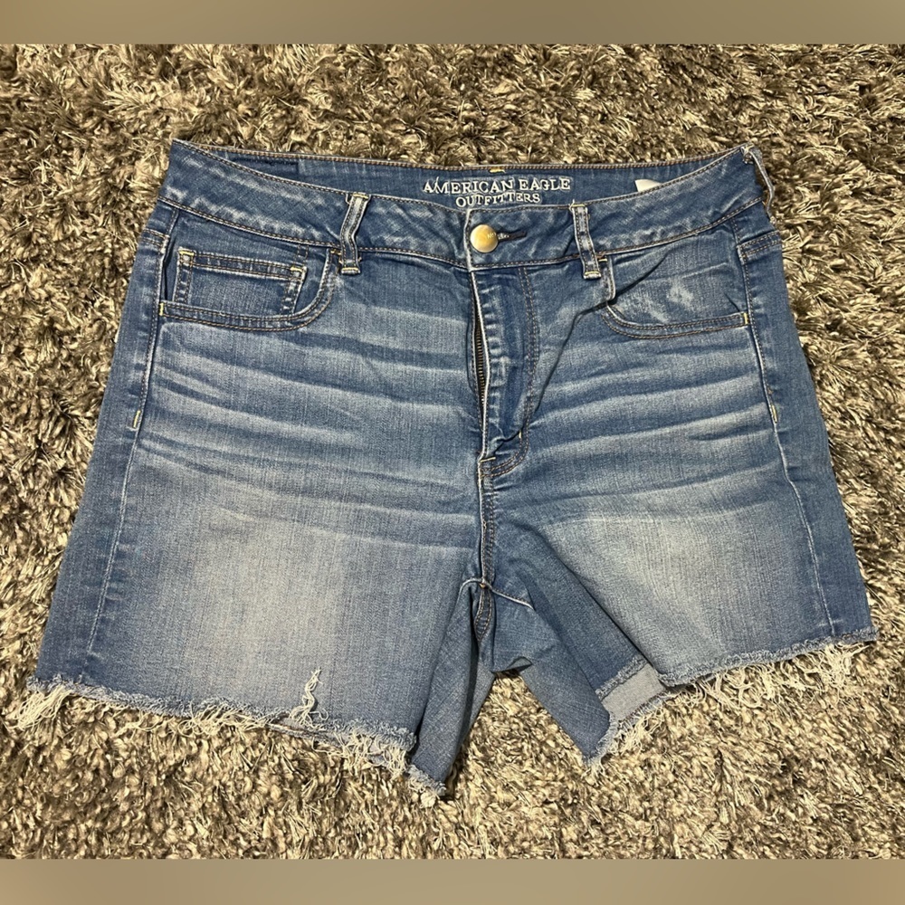 American Eagle High Rise Shortie